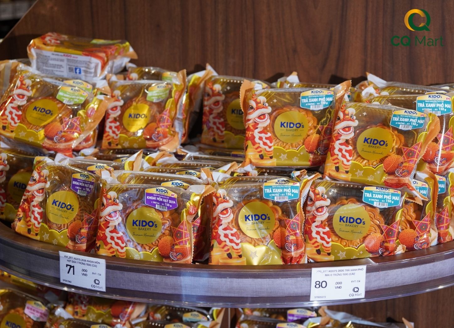 khong-khi-cua-hang-banh-trung-thu-cq-mart